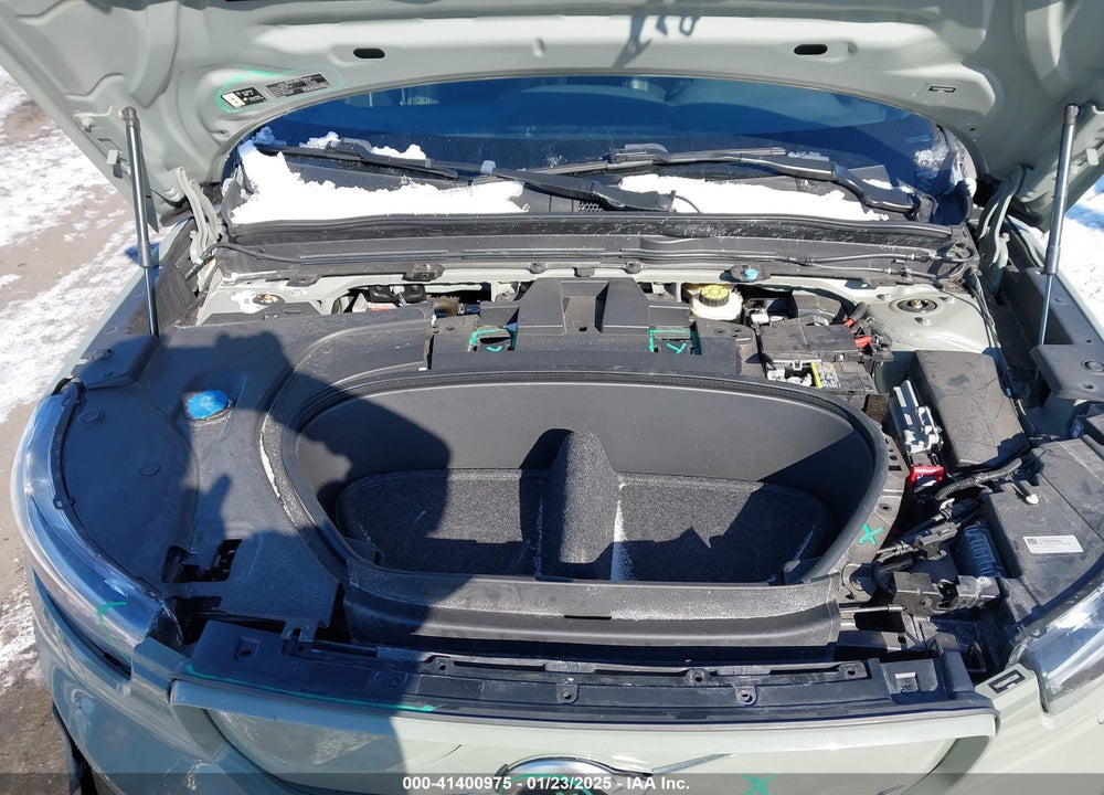 2021 VOLVO XC40 RECHARGE PURE ELECTRIC P8 VIN: YV4ED3UR4M2525090