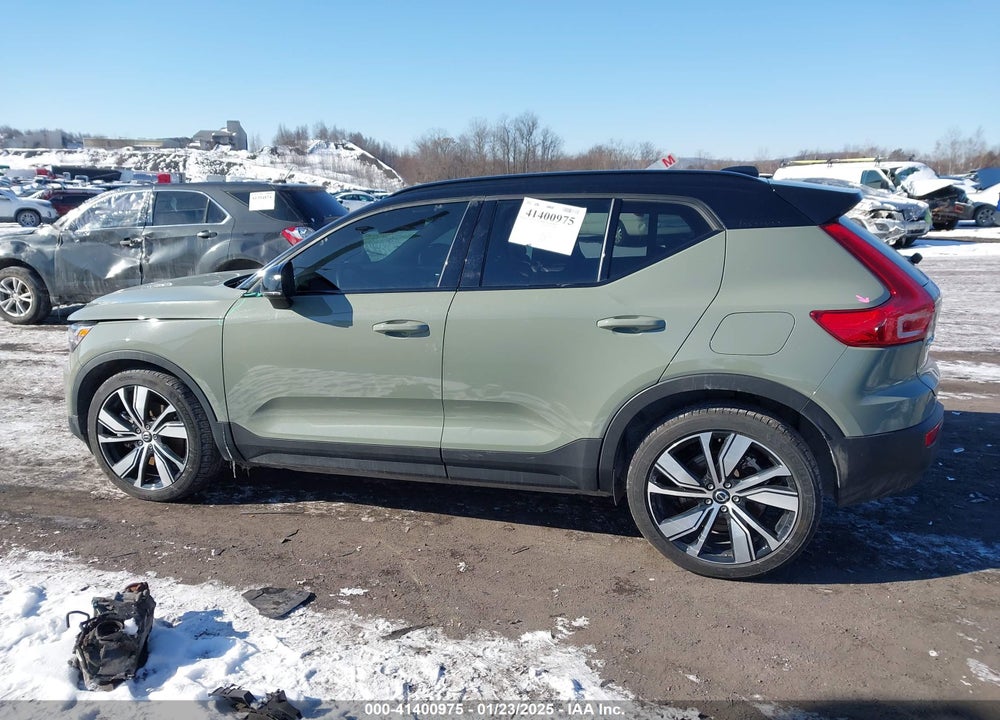 2021 VOLVO XC40 RECHARGE PURE ELECTRIC P8 VIN: YV4ED3UR4M2525090