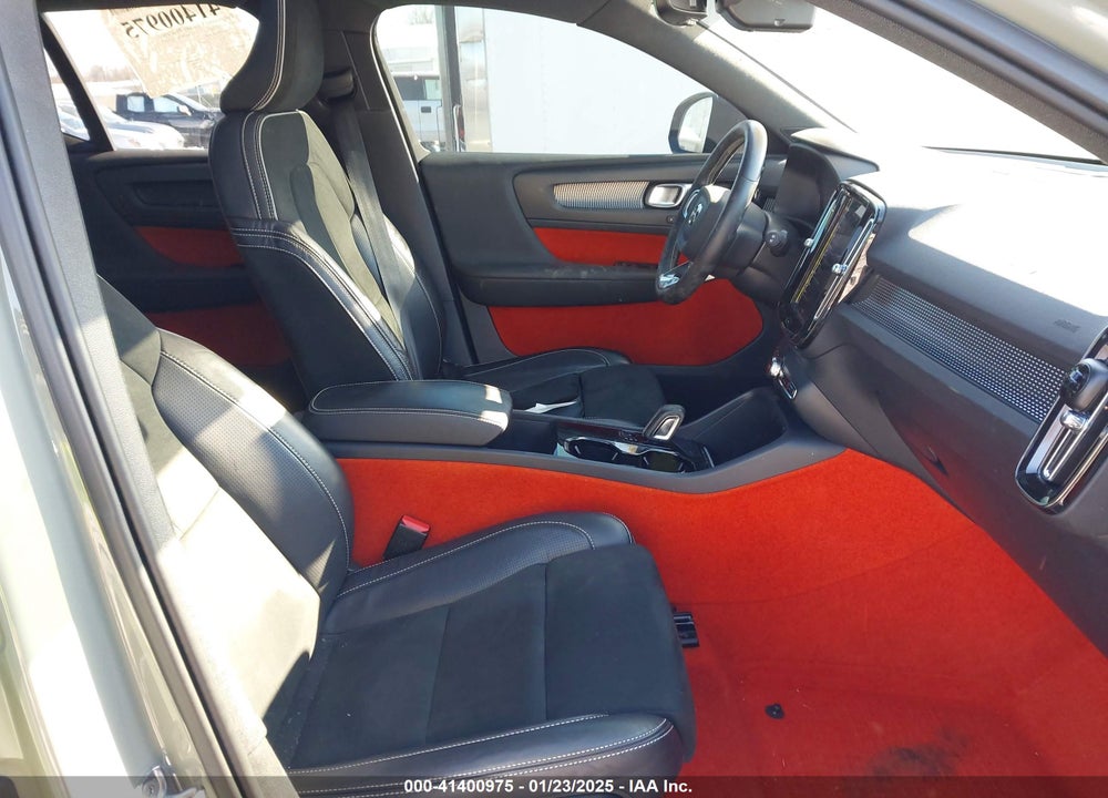 2021 VOLVO XC40 RECHARGE PURE ELECTRIC P8 VIN: YV4ED3UR4M2525090