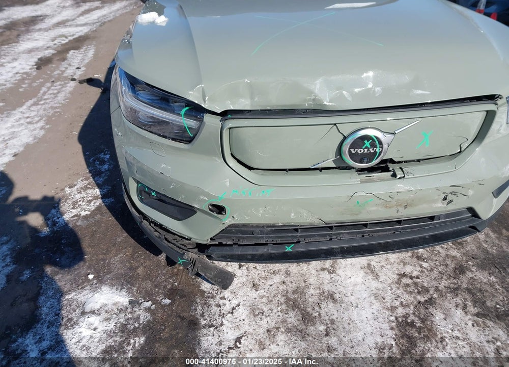 2021 VOLVO XC40 RECHARGE PURE ELECTRIC P8 VIN: YV4ED3UR4M2525090
