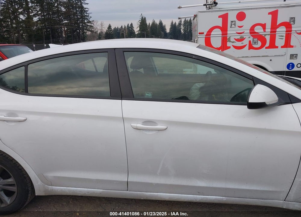 2018 HYUNDAI ELANTRA SEL VIN: 5NPD84LF0JH257603