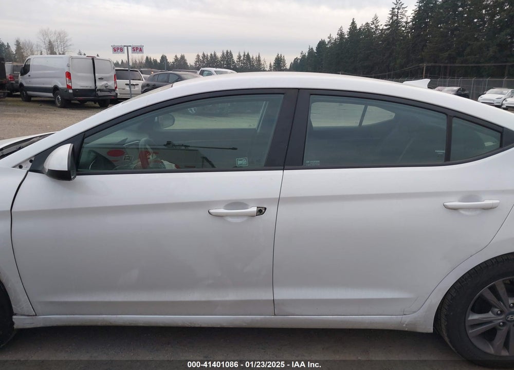 2018 HYUNDAI ELANTRA SEL VIN: 5NPD84LF0JH257603