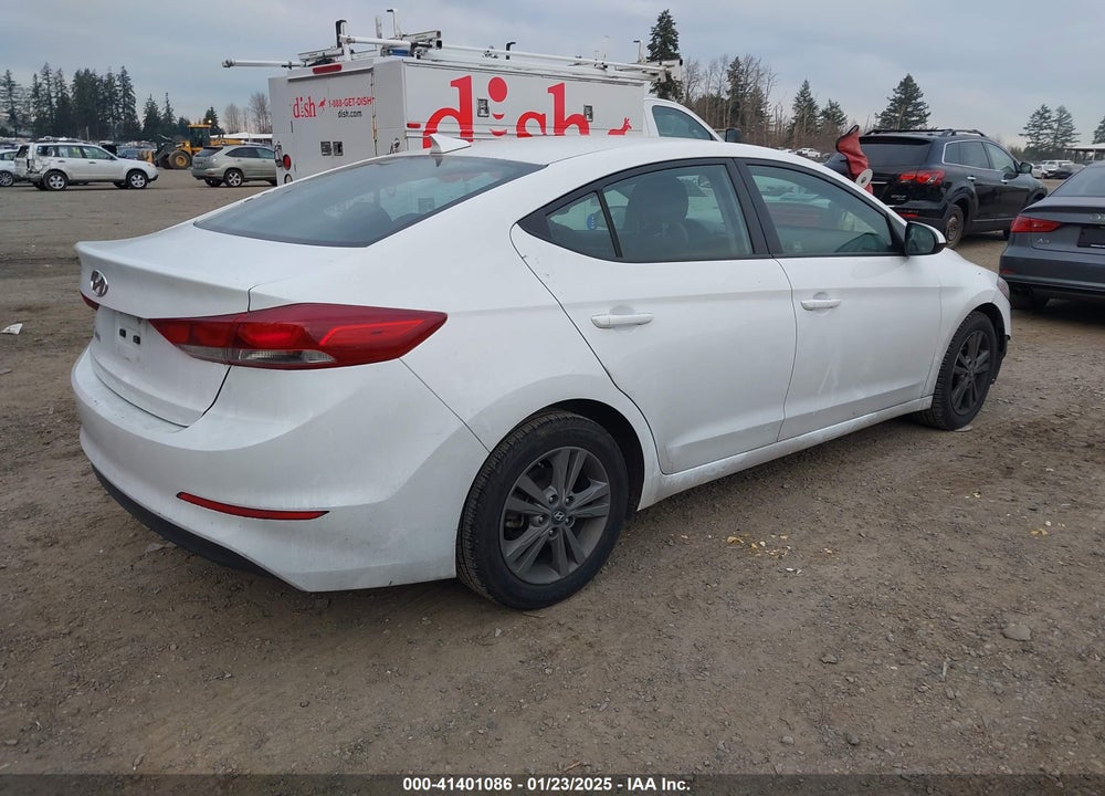 2018 HYUNDAI ELANTRA SEL VIN: 5NPD84LF0JH257603