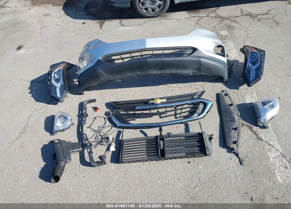 2019 CHEVROLET EQUINOX LT VIN: 2GNAXKEV6K6154505