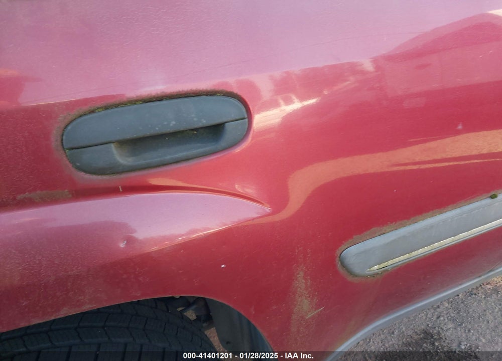 2002 CHEVROLET TRAILBLAZER LT VIN: 1GNDT13S722423460