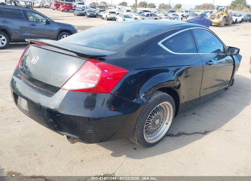 2012 HONDA ACCORD VIN: 1HGCS1B33CA009067