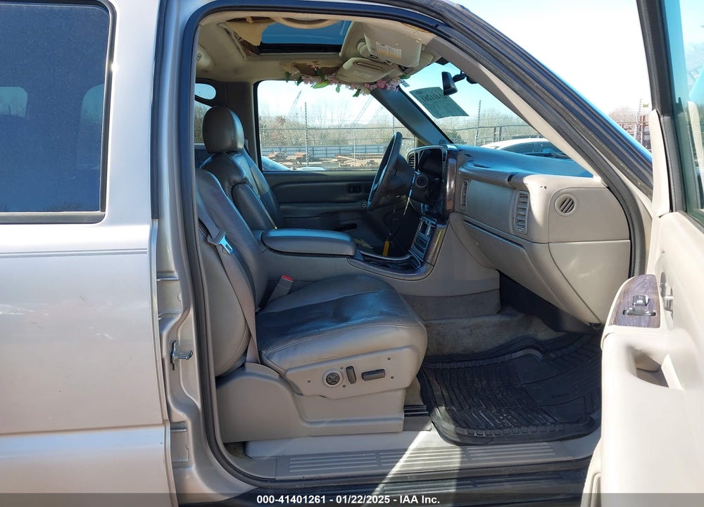 2004 GMC YUKON DENALI VIN: 1GKEK63U94J207928