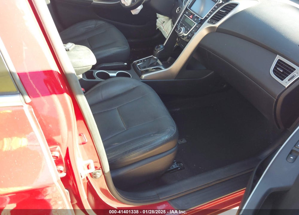 2014 HYUNDAI ELANTRA GT VIN: KMHD35LH8EU173610