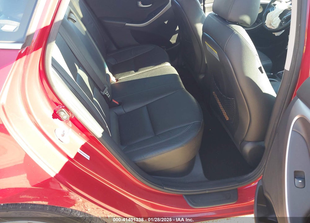 2014 HYUNDAI ELANTRA GT VIN: KMHD35LH8EU173610
