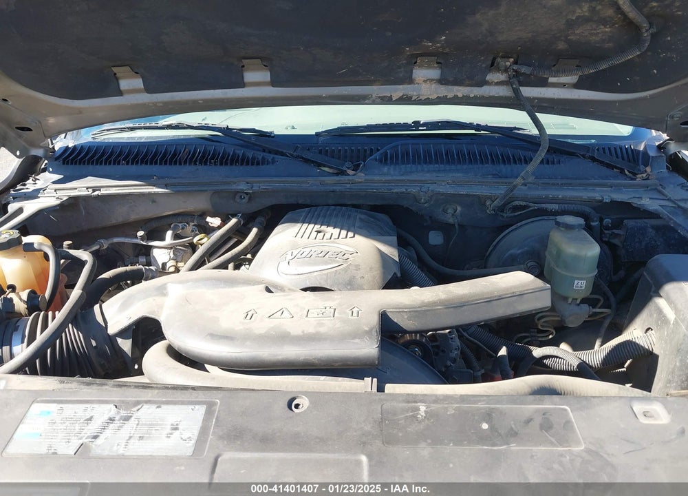 2002 CHEVROLET TAHOE LS VIN: 1GNEC13T42R235936