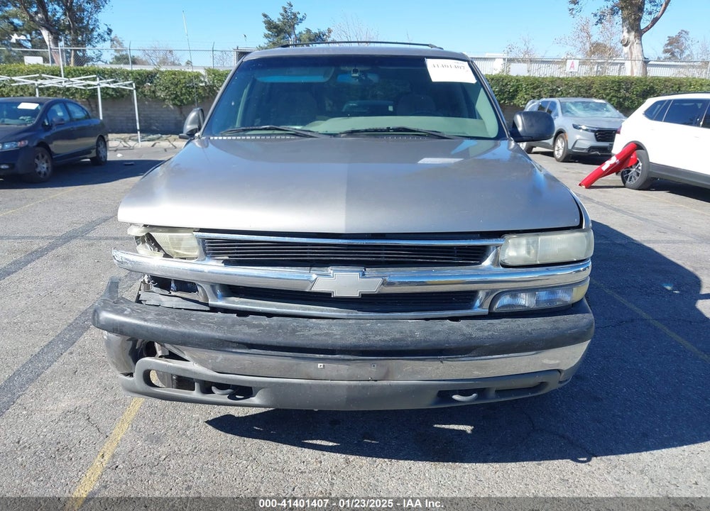 2002 CHEVROLET TAHOE LS VIN: 1GNEC13T42R235936