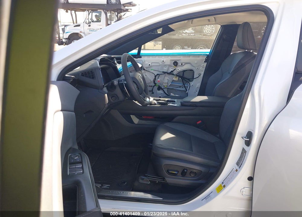 2024 LEXUS RZ 300E PREMIUM VIN: JTJABABB2RA002114
