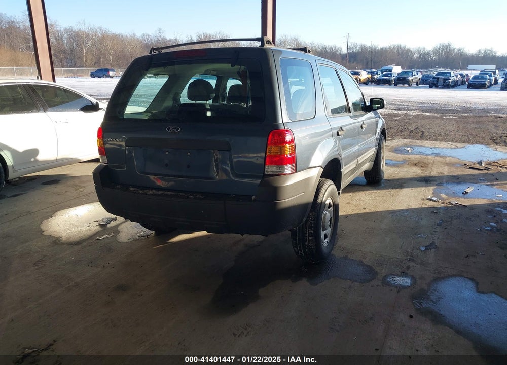 2005 FORD ESCAPE XLS VIN: 1FMYU02Z45KB24427