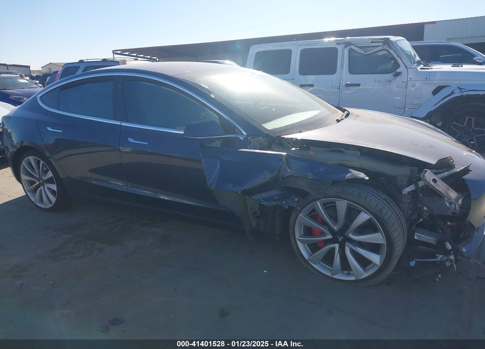 2018 TESLA MODEL 3 VIN: 5YJ3E1EB1JF083326