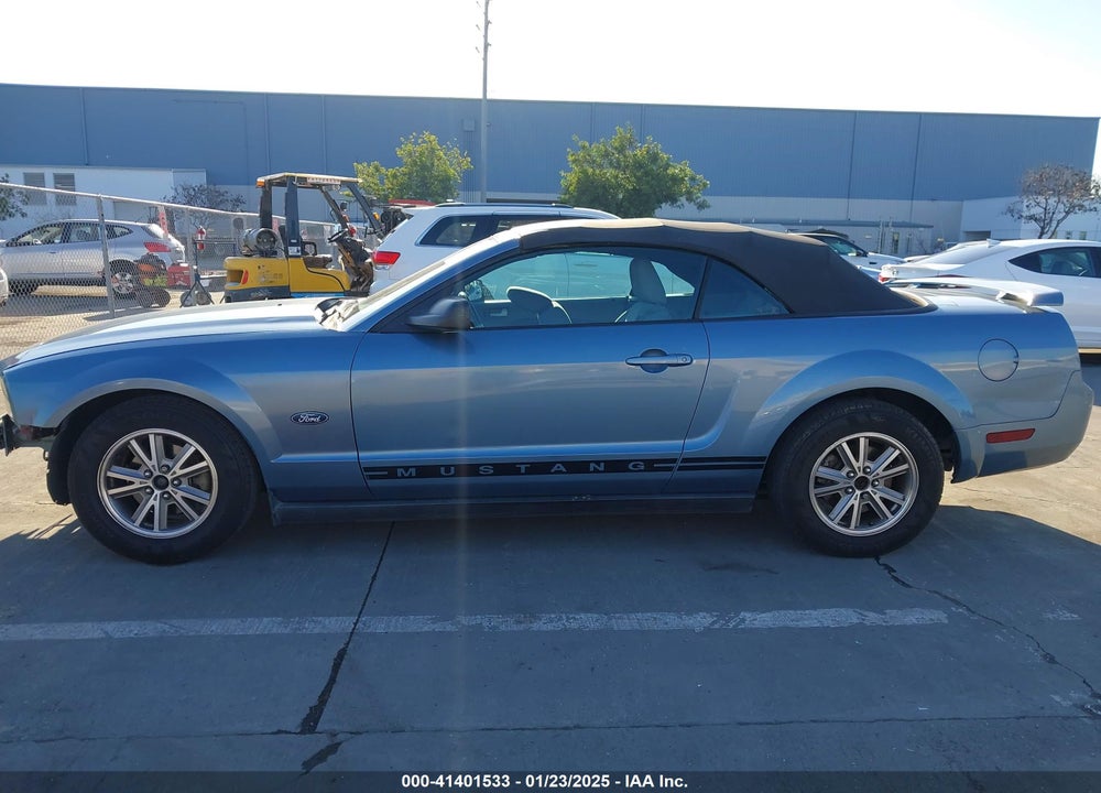 2005 FORD MUSTANG VIN: 1ZVHT84N955253808