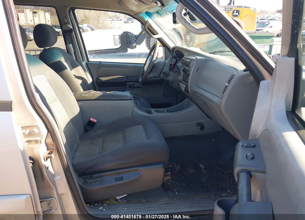 2003 FORD EXPLORER SPORT TRAC XLS/XLT VIN: 1FMZU77E13UC07611