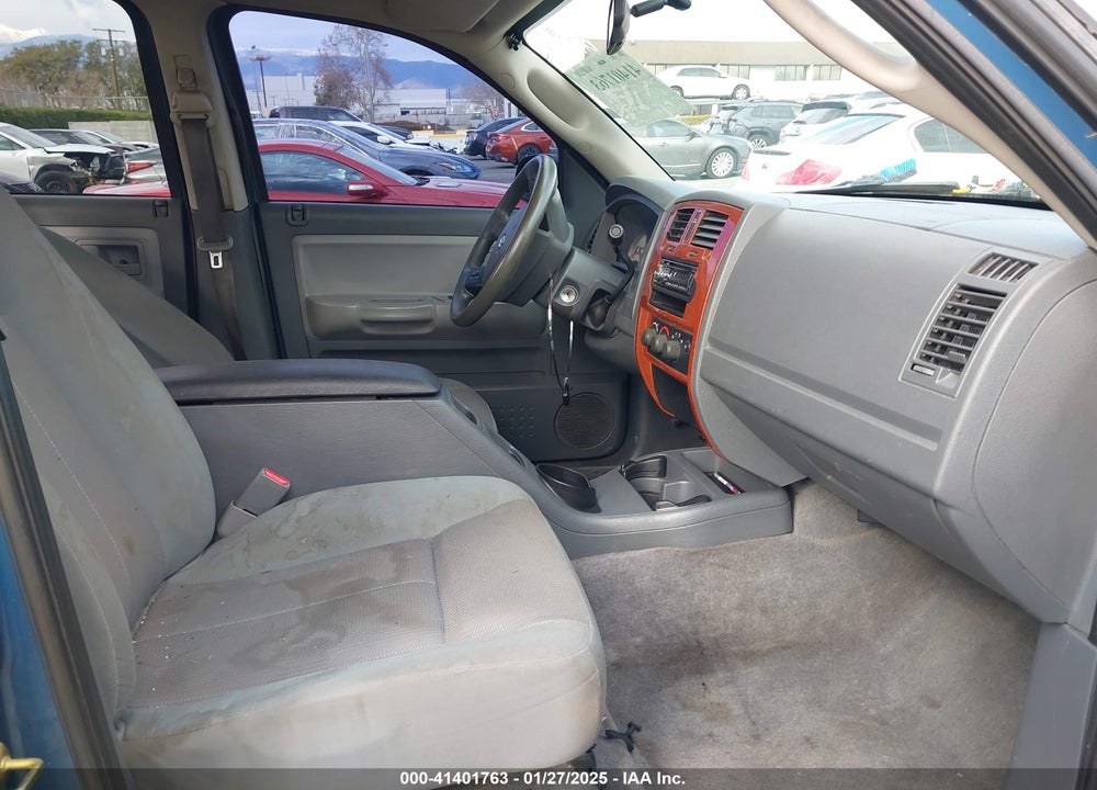 2005 DODGE DAKOTA SLT VIN: 1D7HE48N85S261745