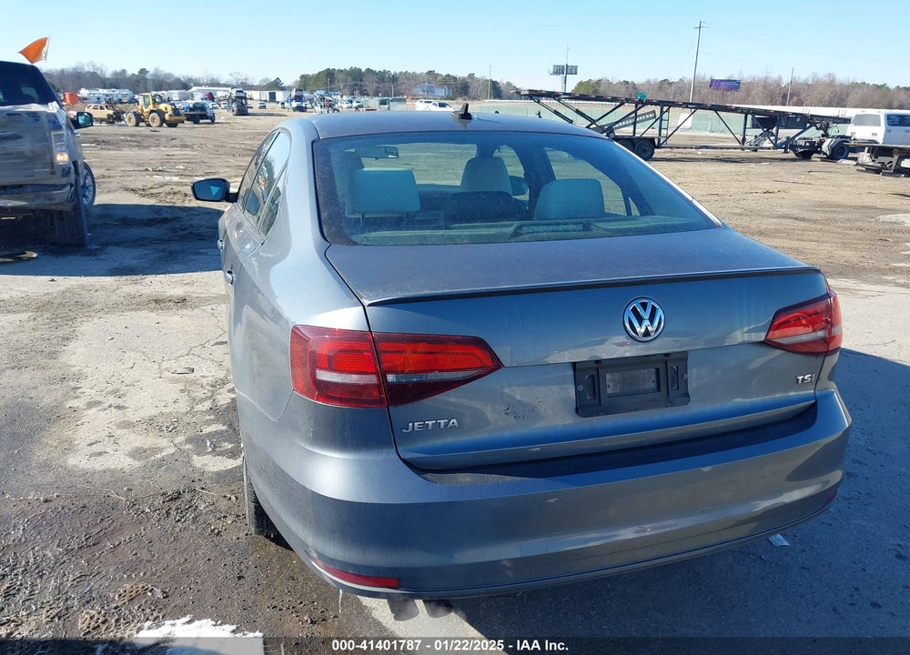 2016 VOLKSWAGEN JETTA 1.8T SPORT VIN: 3VWD17AJ2GM287280