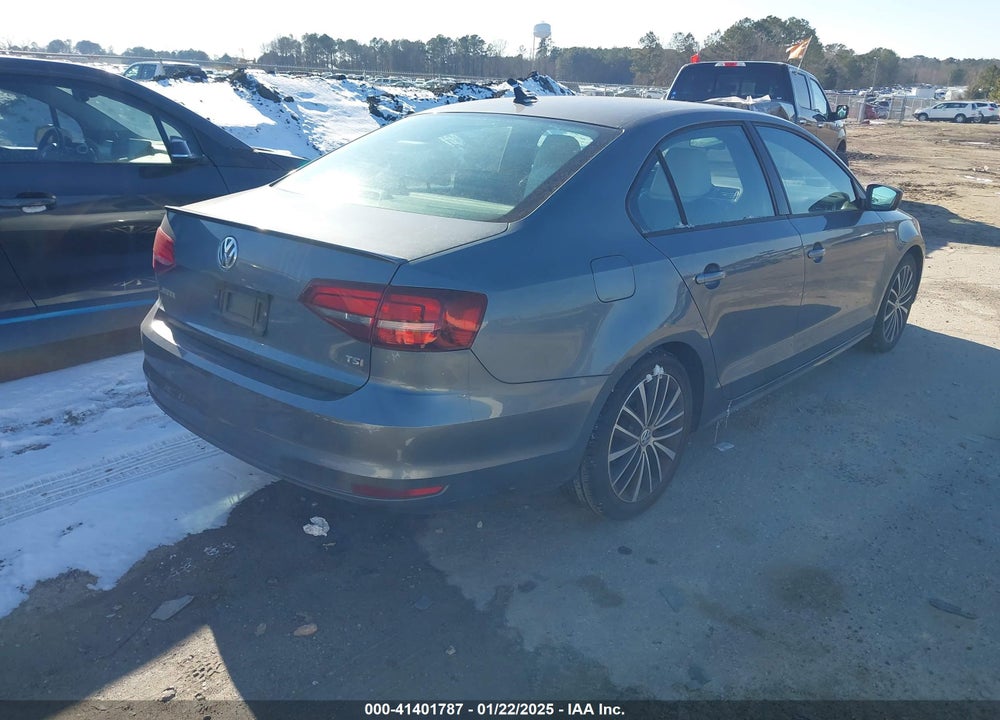 2016 VOLKSWAGEN JETTA 1.8T SPORT VIN: 3VWD17AJ2GM287280