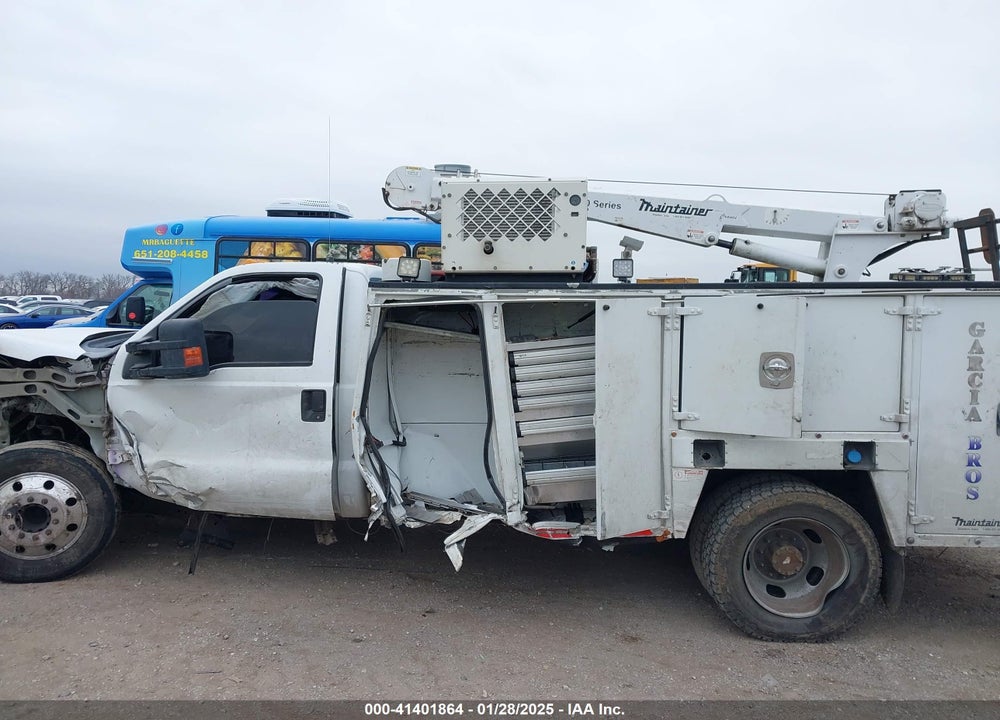 2011 FORD F-550 CHASSIS XL VIN: 1FDUF5GT9BEB90301