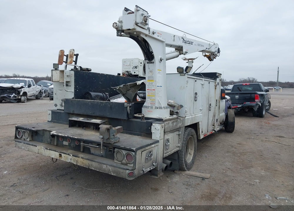 2011 FORD F-550 CHASSIS XL VIN: 1FDUF5GT9BEB90301