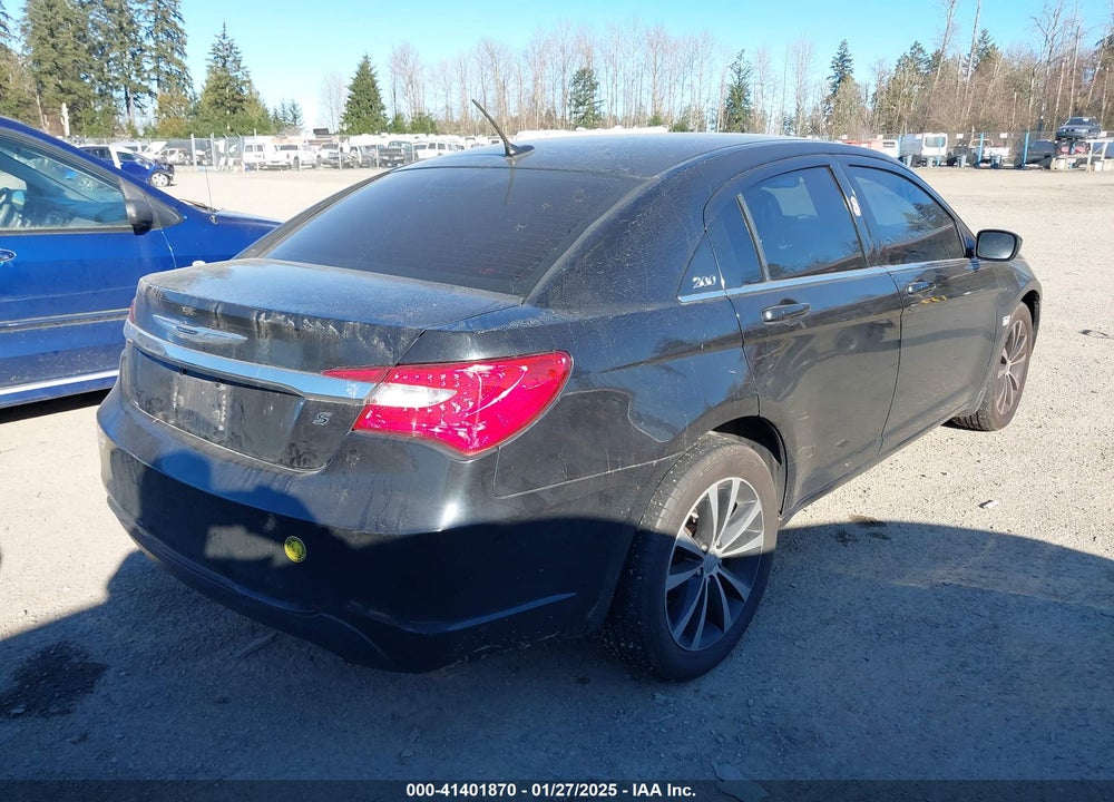 2011 CHRYSLER 200 S VIN: 1C3BC8FG2BN599139