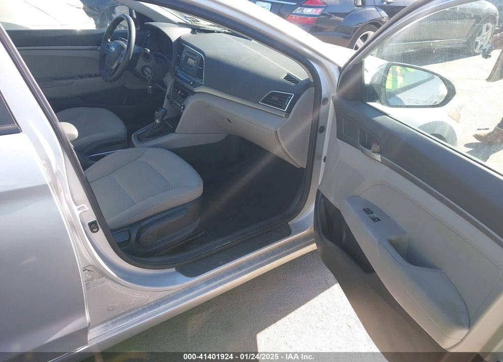 2017 HYUNDAI ELANTRA VIN: KMHD74LFXHU403276
