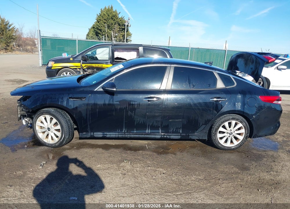 2018 KIA OPTIMA VIN: 5XXGT4L37JG249642