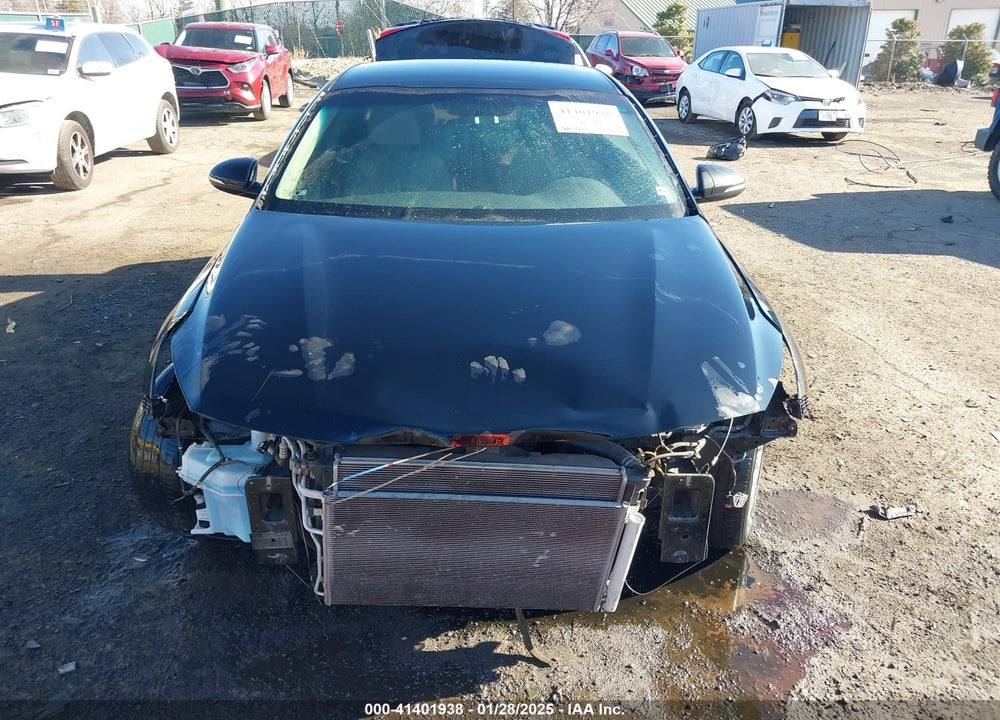 2018 KIA OPTIMA VIN: 5XXGT4L37JG249642