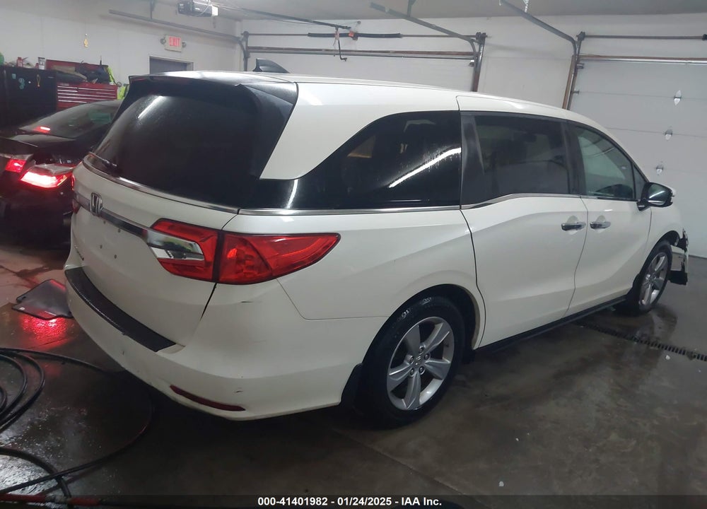 2018 HONDA ODYSSEY EX-L VIN: 5FNRL6H76JB101095