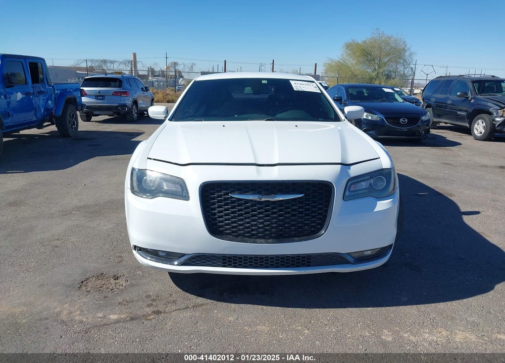 2017 CHRYSLER 300 VIN: 2C3CCAGG0HH082417