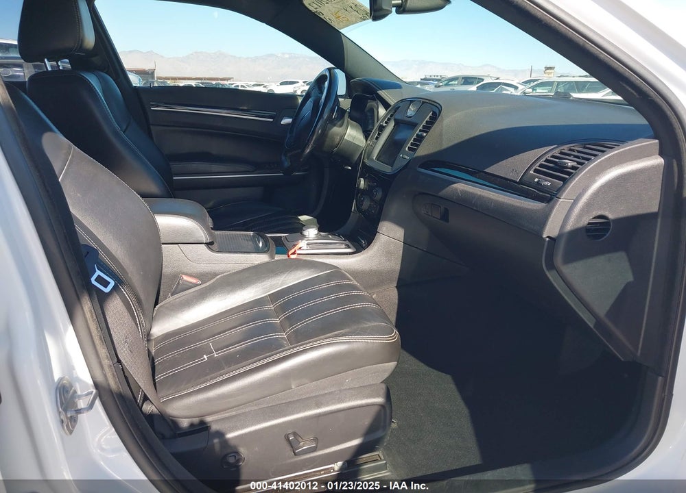 2017 CHRYSLER 300 VIN: 2C3CCAGG0HH082417