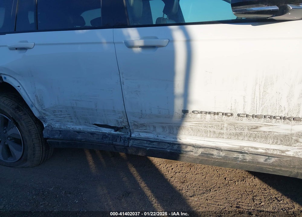 2024 JEEP GRAND CHEROKEE 4XE VIN: 1C4RJYB69R8566905