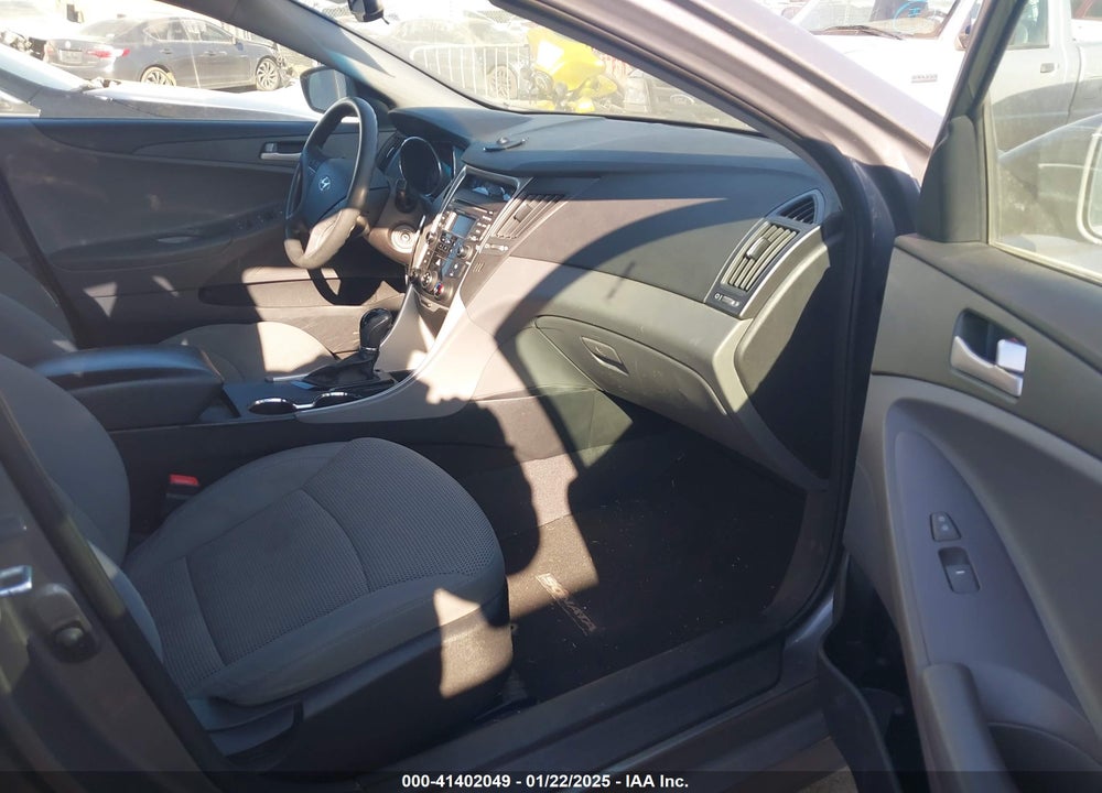 2014 HYUNDAI SONATA VIN: 5NPEB4AC3EH891251