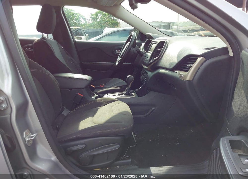 2015 JEEP CHEROKEE LATITUDE VIN: 1C4PJLCB1FW694407