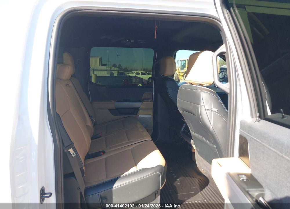 2024 FORD F-350 LARIAT VIN: 1FT8W3DM8REC50683