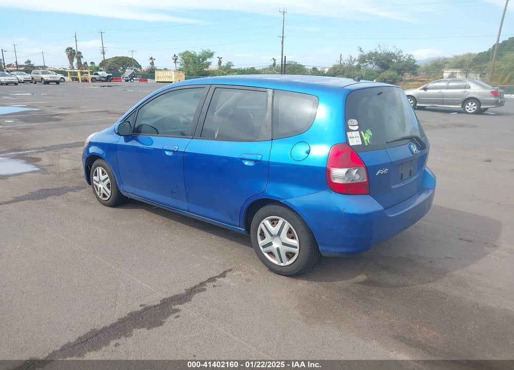2007 HONDA FIT VIN: JHMGD38457S010631