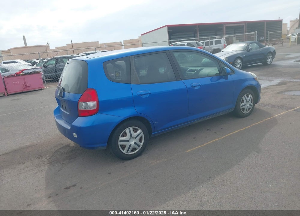 2007 HONDA FIT VIN: JHMGD38457S010631
