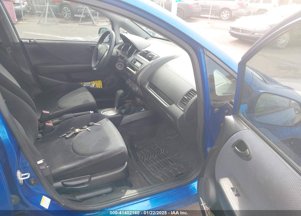 2007 HONDA FIT VIN: JHMGD38457S010631