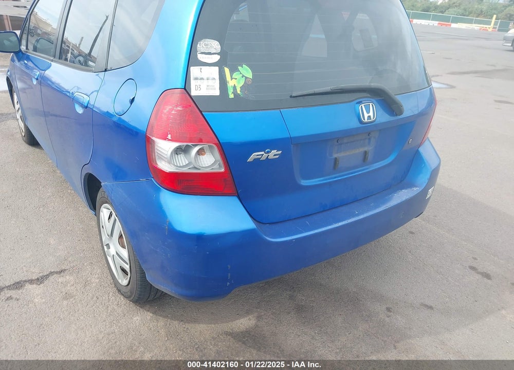 2007 HONDA FIT VIN: JHMGD38457S010631