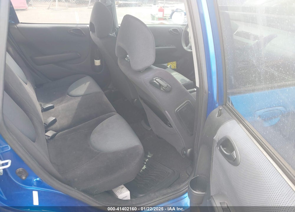 2007 HONDA FIT VIN: JHMGD38457S010631
