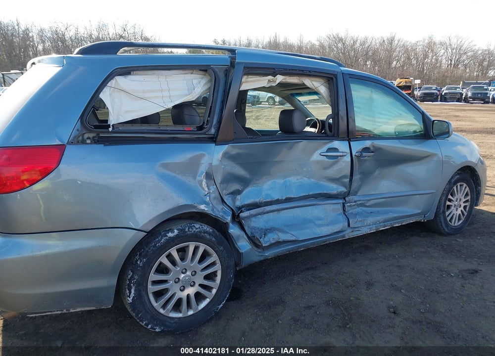 2008 TOYOTA SIENNA XLE VIN: 5TDZK22CX8S200560