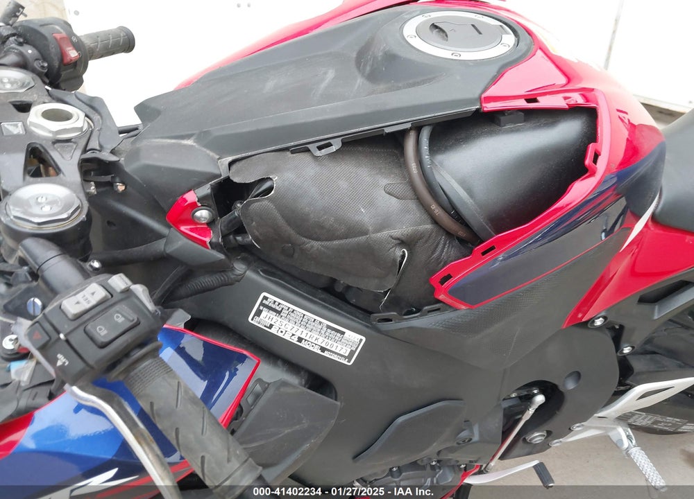 2024 HONDA CBR1000 RR VIN: JH2SC7711RK700173