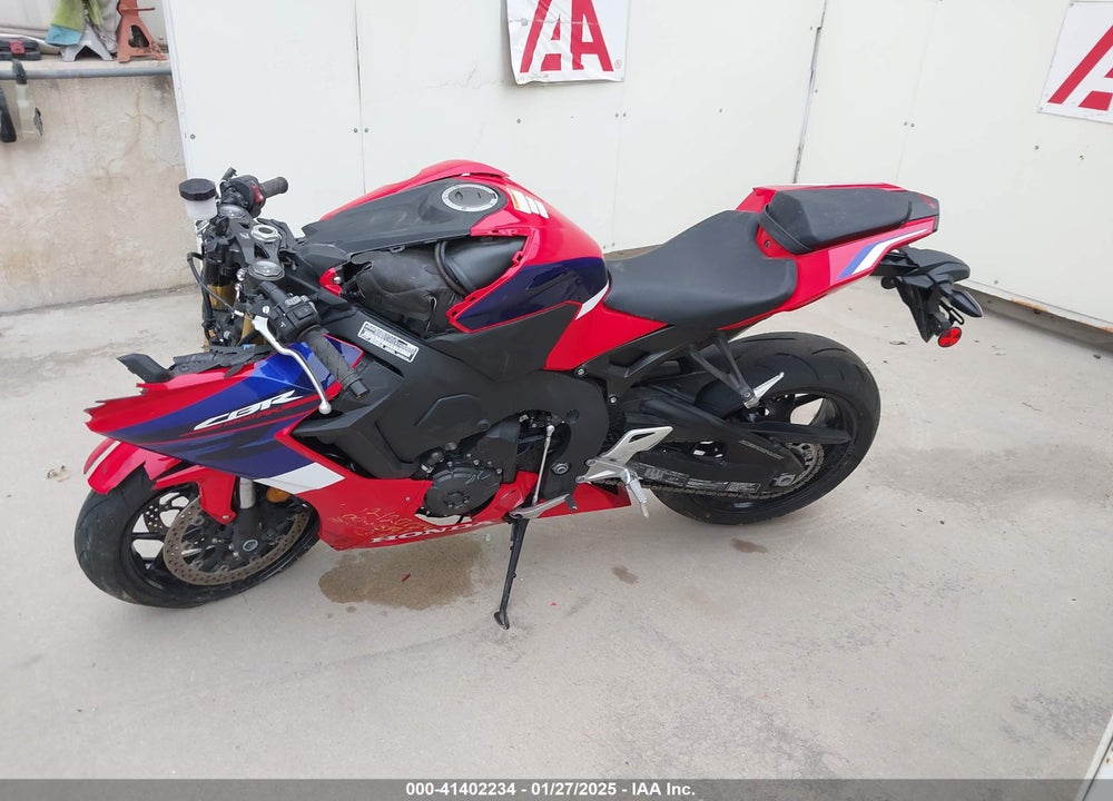 2024 HONDA CBR1000 RR VIN: JH2SC7711RK700173