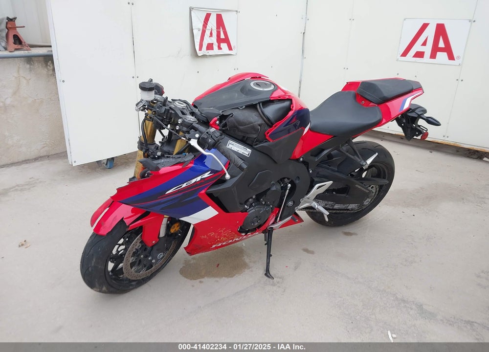 2024 HONDA CBR1000 RR VIN: JH2SC7711RK700173