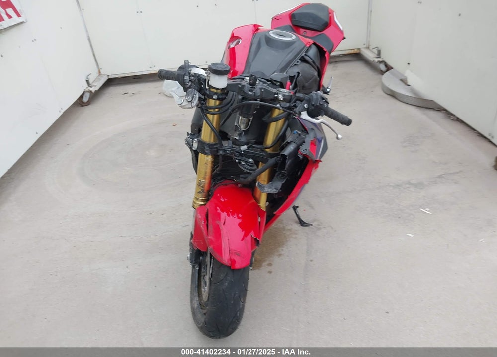 2024 HONDA CBR1000 RR VIN: JH2SC7711RK700173