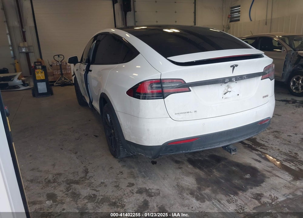 2016 TESLA MODEL X VIN: 5YJXCAE45GF003673
