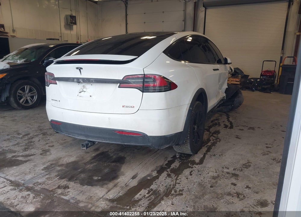 2016 TESLA MODEL X VIN: 5YJXCAE45GF003673