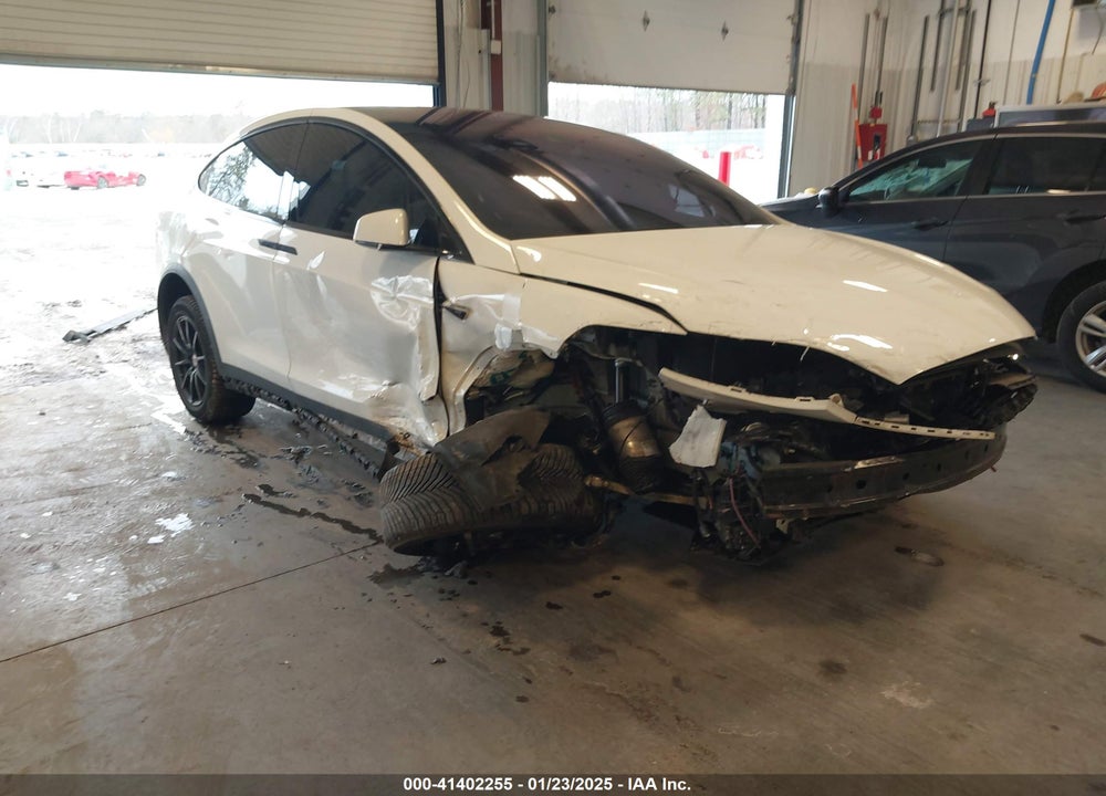 2016 TESLA MODEL X VIN: 5YJXCAE45GF003673