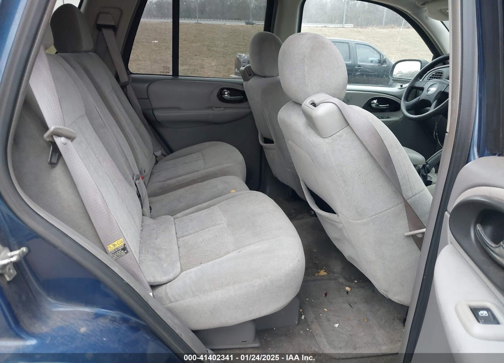 2005 CHEVROLET TRAILBLAZER LS VIN: 1GNDT13S652285902